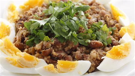  Foul Medames: Un Viaje Através del Tiempo en un Plato Reconfortante